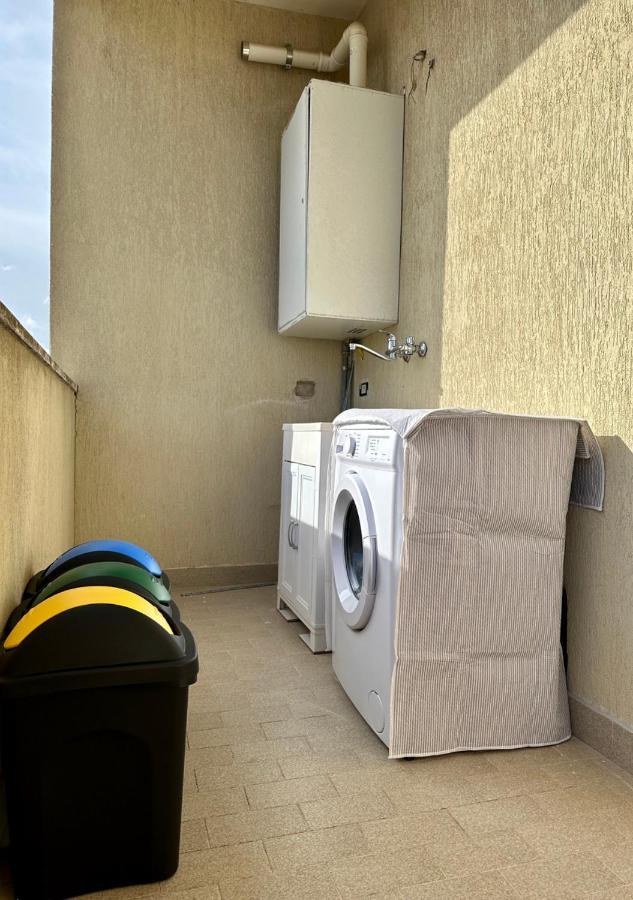 "Le Camere Di Beppe", Ampio E Luminoso Appartamento A Lecce Exterior foto